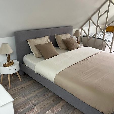 La Petite Maison De Kerguiniou Glomel Eksteriør billede